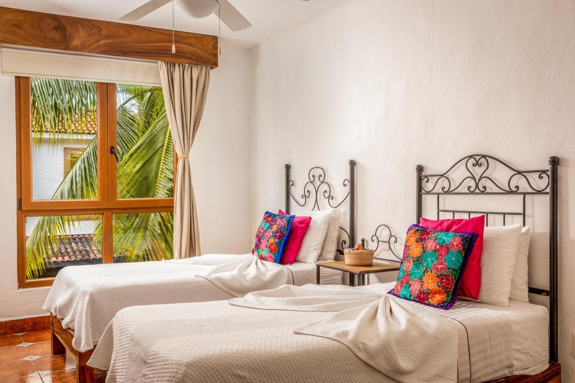 Casa Loteria -Pueblito Sayulita- Colorful, Family And Relax Experience With Private Parking And Pool Hotel ภายนอก รูปภาพ